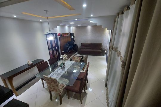 Sala de casa à venda com 3 quartos, 240m² em Jardim América, Rio de Janeiro