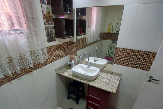 Banheiro Social 3 de casa à venda com 3 quartos, 240m² em Jardim América, Rio de Janeiro