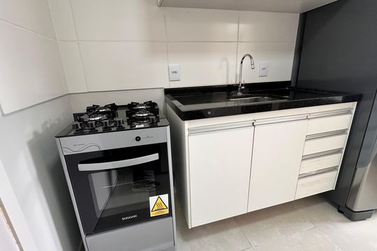 Cozinha de apartamento à venda com 1 quarto, 25m² em Jardim Monte Azul, São Paulo