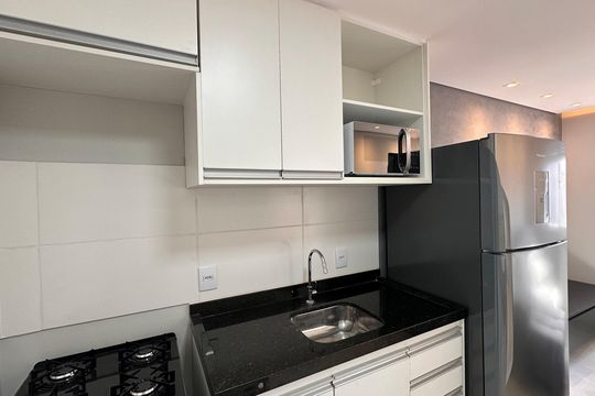 Cozinha de apartamento à venda com 1 quarto, 25m² em Jardim Monte Azul, São Paulo