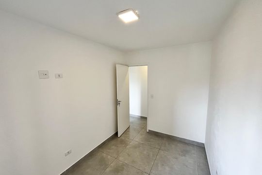 Quarto 2 de apartamento para alugar com 2 quartos, 42m² em Parada Inglesa, São Paulo