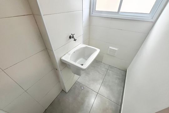 Área de Serviço de apartamento para alugar com 2 quartos, 42m² em Parada Inglesa, São Paulo