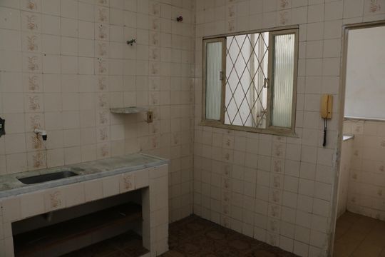 Cozinha de apartamento para alugar com 1 quarto, 30m² em Centro, Nova Iguaçu