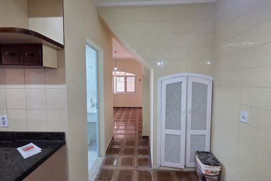 Cozinha de casa para alugar com 2 quartos, 98m² em Tupi, Praia Grande