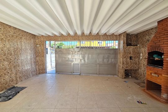 Quintal de casa para alugar com 2 quartos, 98m² em Tupi, Praia Grande