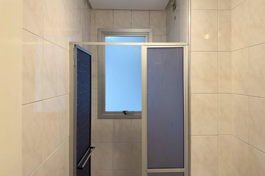 Banheiro Social de apartamento para alugar com 2 quartos, 65m² em Vila Artuelia, São Bernardo do Campo