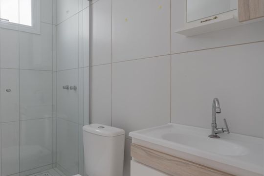 Banheiro Social de apartamento para alugar com 2 quartos, 70m² em Bom Jesus, Porto Alegre