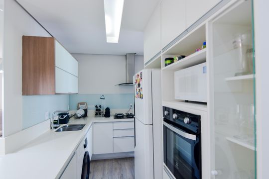 Cozinha de apartamento à venda com 2 quartos, 127m² em Vila Augusta, Guarulhos