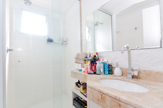 Banheiro da Suíte de apartamento à venda com 2 quartos, 127m² em Vila Augusta, Guarulhos
