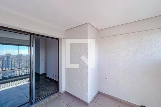 Varanda  de apartamento para alugar com 2 quartos, 65m² em Chácara Seis de Outubro, São Paulo
