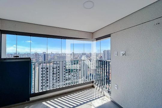 Varanda  de apartamento para alugar com 2 quartos, 65m² em Chácara Seis de Outubro, São Paulo