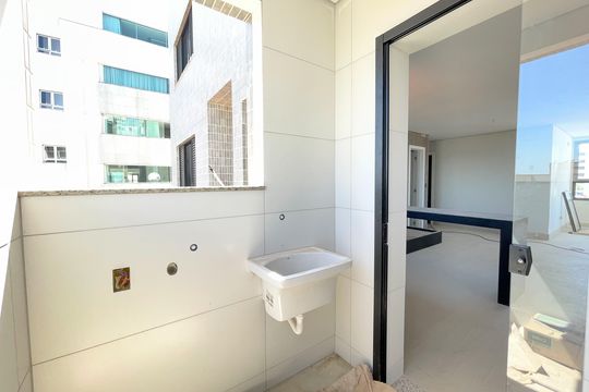 Área de serviço de apartamento à venda com 4 quartos, 101m² em Pampulha, Belo Horizonte