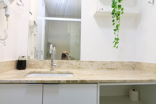 Banheiro Social de kitnet/studio à venda com 1 quarto, 30m² em Indianópolis, São Paulo