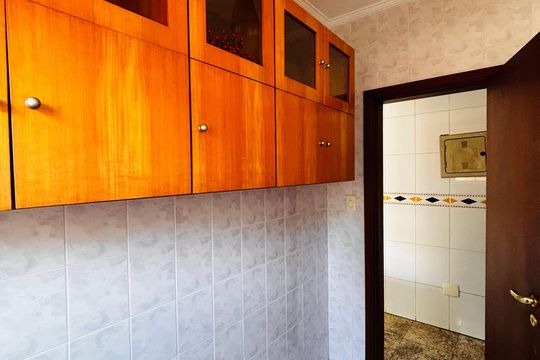 Despensa de casa de condomínio para alugar com 4 quartos, 282m² em Residencial Morada dos Pássaros-aldeia da Serra, Barueri