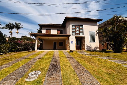Casa de Condomínio para alugar com 4 quartos, 282m² em Residencial Morada dos Pássaros-aldeia da Serra, Barueri