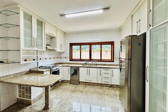 Cozinha  de casa de condomínio para alugar com 4 quartos, 282m² em Residencial Morada dos Pássaros-aldeia da Serra, Barueri