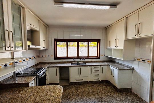 Cozinha de casa de condomínio para alugar com 4 quartos, 282m² em Residencial Morada dos Pássaros-aldeia da Serra, Barueri