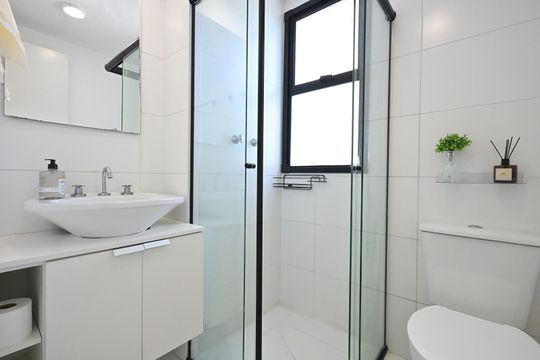 Banheiro de apartamento para alugar com 2 quartos, 49m² em Vila Suzana, São Paulo