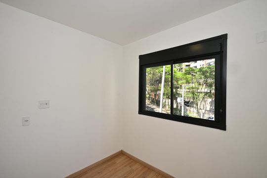 Quarto 1 de apartamento para alugar com 2 quartos, 49m² em Vila Suzana, São Paulo