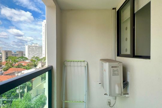 Varanda de apartamento à venda com 1 quarto, 43m² em Pinheiros, São Paulo
