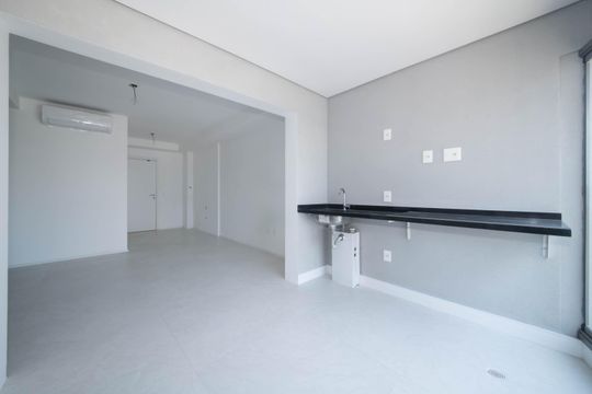 Studio de kitnet/studio à venda com 1 quarto, 32m² em Jardim das Acácias, São Paulo