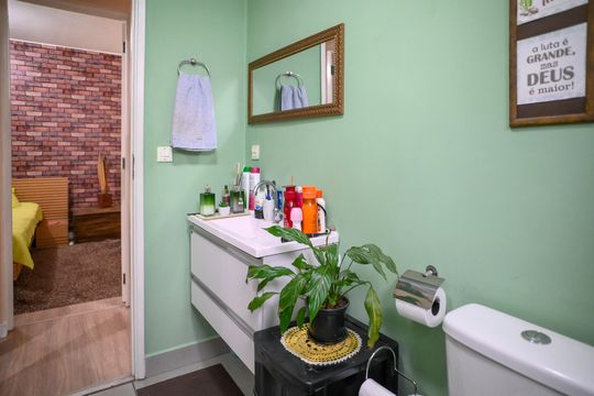 Banheiro de apartamento à venda com 2 quartos, 59m² em Jardim Celeste, São Paulo