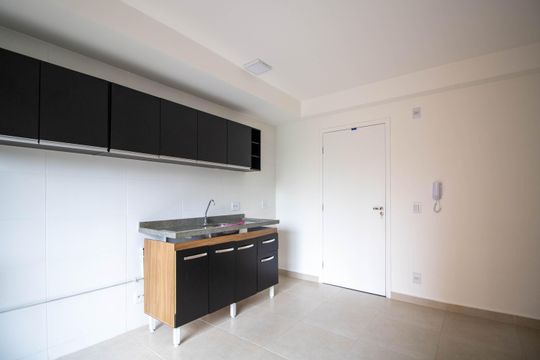 Sala/Cozinha de apartamento à venda com 2 quartos, 42m² em Jardim Ampliação, São Paulo