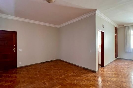 Apartamento à venda com 4 quartos, 120m² em Lourdes, Belo Horizonte