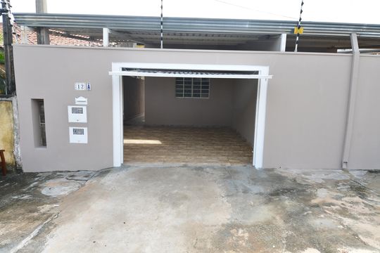 Fachada de casa para alugar com 2 quartos, 80m² em Jardim Chapadão, Campinas