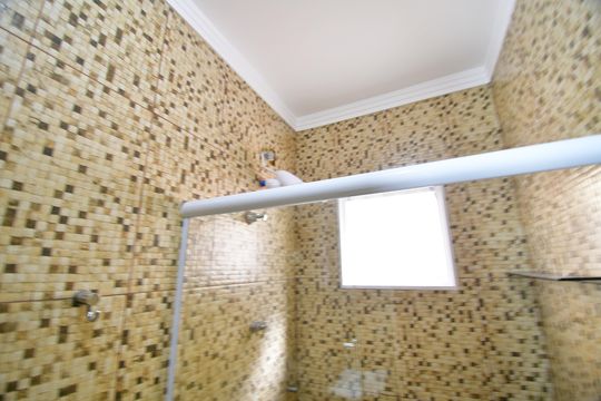 Banheiro de casa para alugar com 2 quartos, 80m² em Jardim Chapadão, Campinas