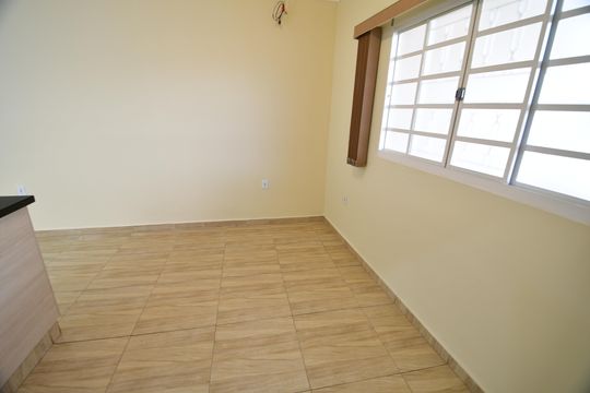 Sala de casa para alugar com 2 quartos, 80m² em Jardim Chapadão, Campinas
