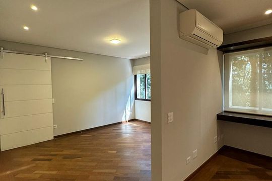 Apartamento para alugar com 4 quartos, 267m² em Jardim Ampliação, São Paulo