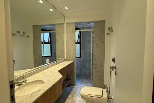 Apartamento para alugar com 4 quartos, 267m² em Jardim Ampliação, São Paulo