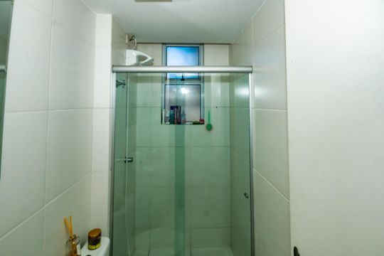 Banheiro social  de apartamento à venda com 1 quarto, 68m² em Ouro Preto, Belo Horizonte