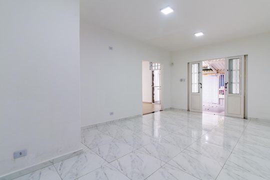 Sala de casa à venda com 3 quartos, 192m² em Vila Cordeiro, São Paulo