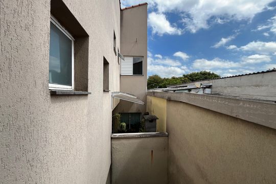 Vista do Quarto 2 de casa de condomínio para alugar com 2 quartos, 80m² em Vila Mangalot, São Paulo