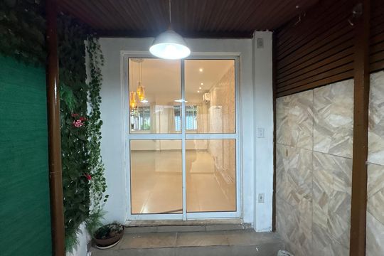 Área externa de casa para alugar com 2 quartos, 270m² em Vargem Grande, Rio de Janeiro