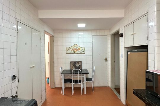 Cozinha de apartamento à venda com 4 quartos, 180m² em Copacabana, Rio de Janeiro