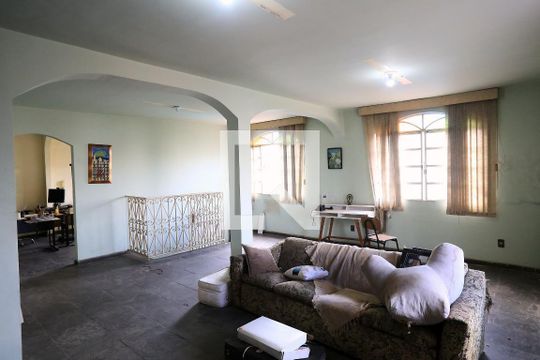 Casa à venda com 3 quartos, 360m² em Graça, Belo Horizonte