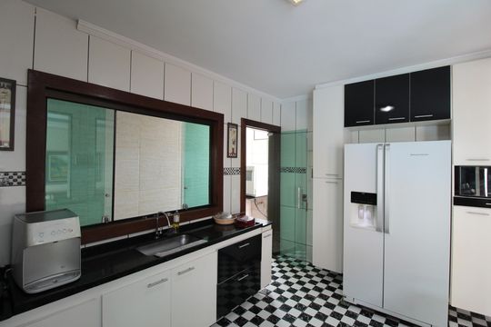 Cozinha de casa para alugar com 4 quartos, 450m² em Europa, Belo Horizonte