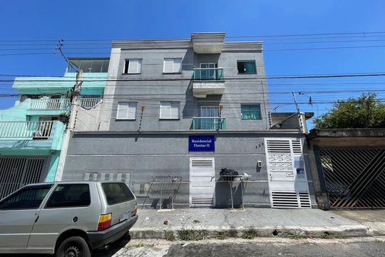 Fachada  de apartamento para alugar com 2 quartos, 40m² em Jardim Santa Teresinha, São Paulo