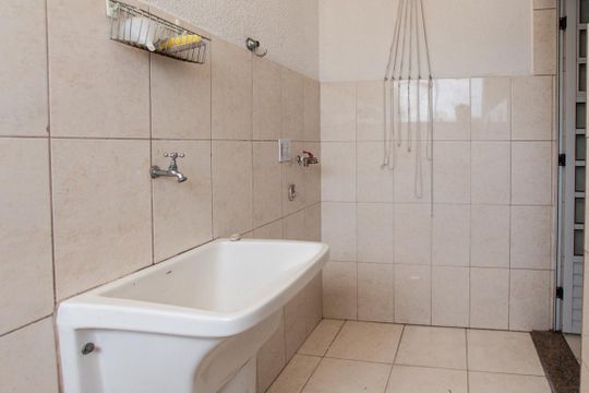 Área de Serviço de casa de condomínio à venda com 2 quartos, 157m² em Jardim Japão, São Paulo