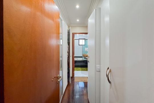 Closet da suíte 3 de apartamento à venda com 3 quartos, 202m² em Chácara Klabin, São Paulo