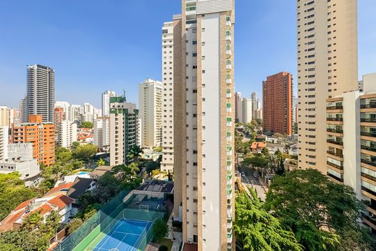 Vista da Varanda da Suíte 3 de apartamento à venda com 3 quartos, 202m² em Chácara Klabin, São Paulo