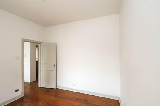 Quarto 1 de casa para alugar com 3 quartos, 100m² em Cambuci, São Paulo