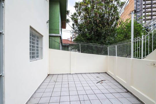 Garagem de casa para alugar com 3 quartos, 100m² em Cambuci, São Paulo
