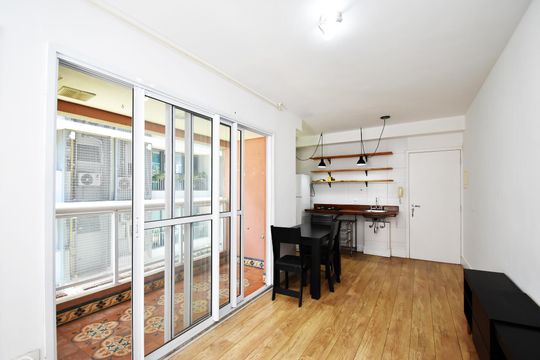 Sala de apartamento à venda com 1 quarto, 40m² em Pinheiros, São Paulo