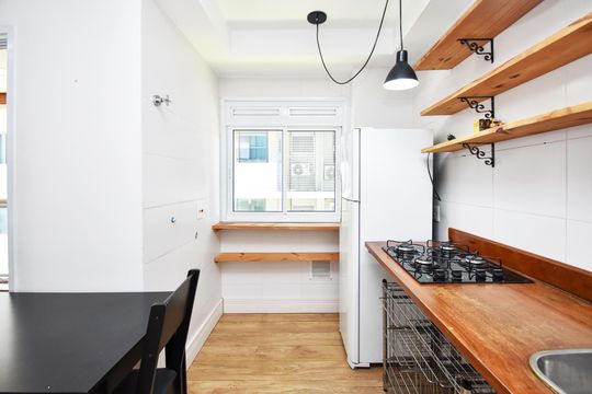 Cozinha de apartamento à venda com 1 quarto, 40m² em Pinheiros, São Paulo