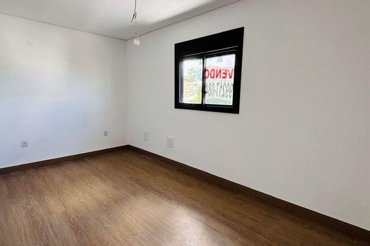 Casa à venda com 3 quartos, 170m² em Cabral, Contagem
