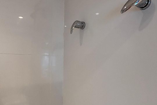 Banheiro da Suíte de apartamento para alugar com 1 quarto, 45m² em Vila Nova Conceição, São Paulo